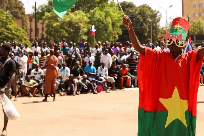 BURKINA FASO APROVA LEI PARA REGULAR LÍDERES RELIGIOSOS E GERA DEBATE SOBRE LIBERDADE DE CULTO