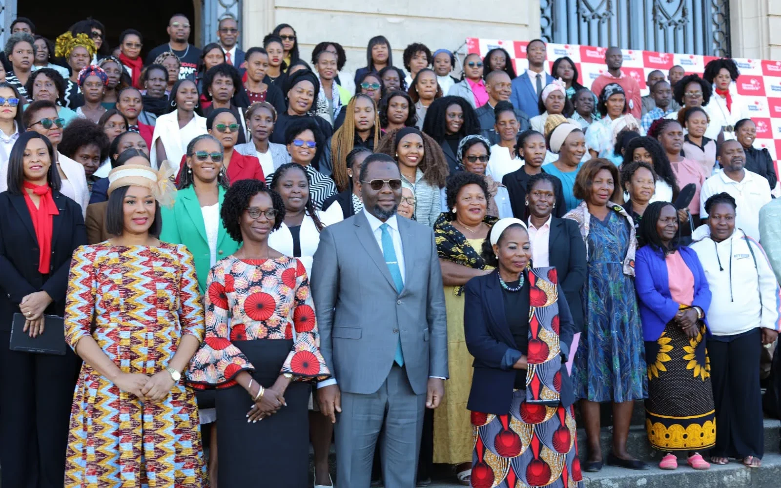 MUNICÍPIO DE MAPUTO ACOLHE CONFERÊNCIA SOBRE O EMPODERAMENTO DAS MULHERES VIÚVAS