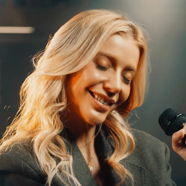 LUIZA POSSI ANUNCIA A GRAVAÇÃO DO SEU PRIMEIRO PROJECTO AUDIOVISUAL GOSPEL