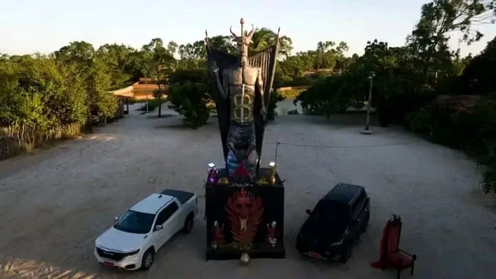 TEMPLO DE QUIMBANDA INAUGURA ESTÁTUA DE 11 METROS DEDICADA AO DIABO NO CEARÁ